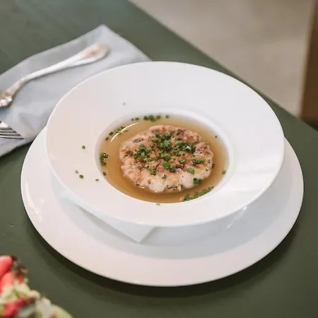 Szálloda Neusacherhof 4*