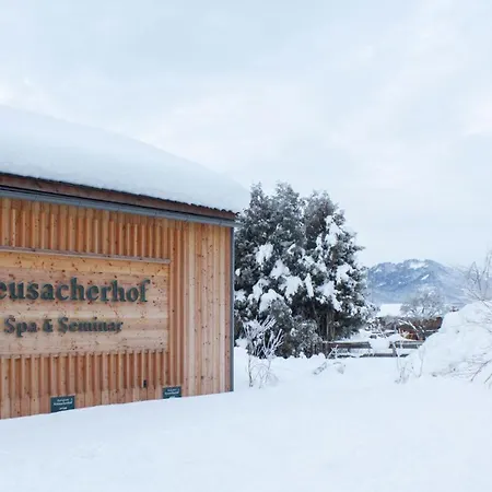Hotel Neusacherhof 4*