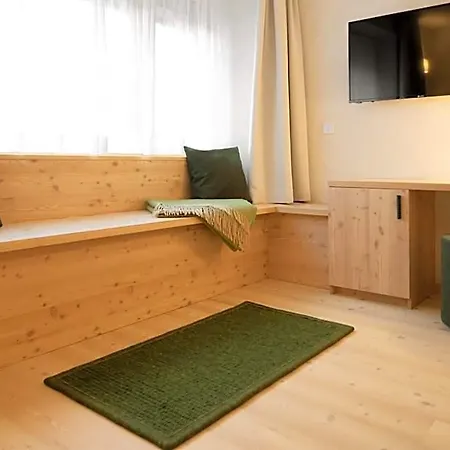 Neusacherhof فندق ويسنسي