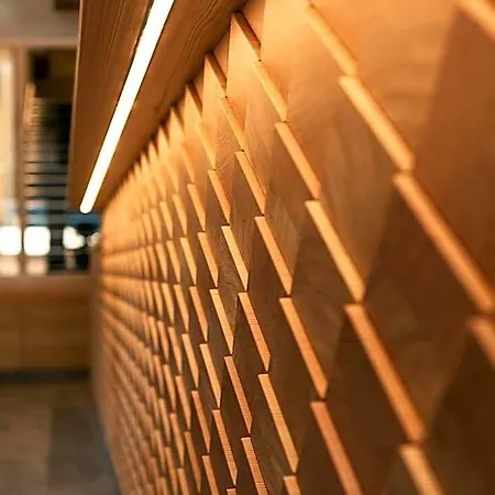 Hotel Neusacherhof 4*