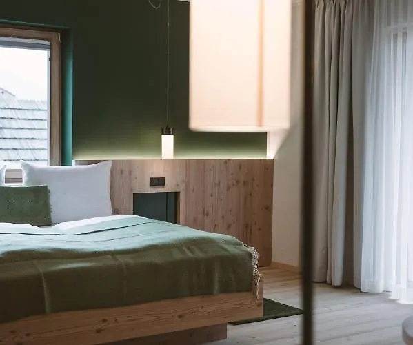 Hotel Neusacherhof Weissensee